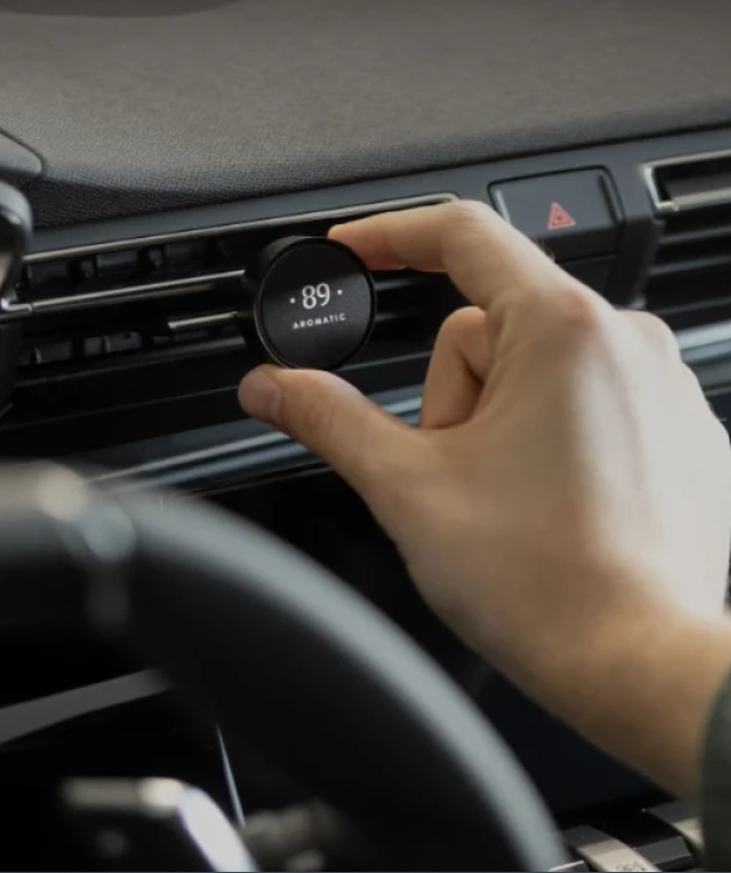Clip Aromatizador Coche Recargable AROMATIC•89• | Fragancia Premium Diseño Elegante
