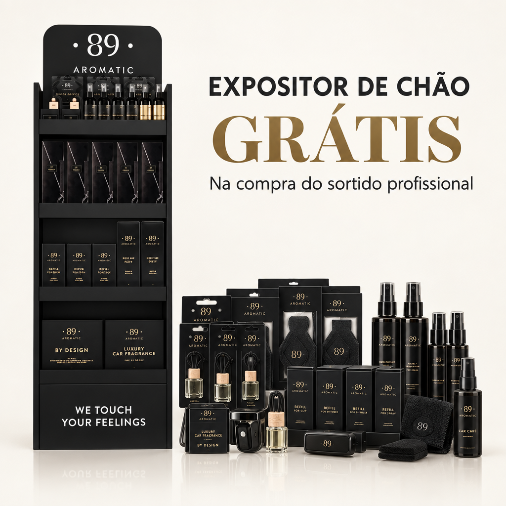 Expositor de chão AROMATIC•89• com produtos para automóvel. Oferta grátis na compra do sortido profissional.